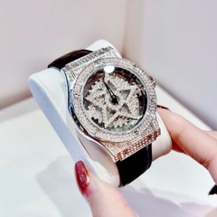 Davena Ngôi Sao Xoay |Nữ Giới |Full Đá Silver |Dây Da Đen |Máy Pin (Quartz) |Size 38mm