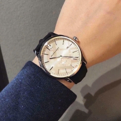 Burberry Classic Round |Nam Giới |Mặt Trắng |Dây Da Đen |Máy Pin (Quartz) |Size 40mm