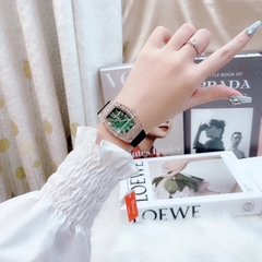 Davena Mặt Xanh Lá |Nữ Giới |Rose Gold |Dây Silicone Đen |Máy Pin (Quartz) |Size 30x38mm