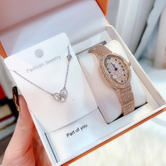 Davena Mặt Oval |Nữ Giới |Đính Đá Xanh |Vòng Tay Rose Gold |Máy Pin (Quartz) |Size 28mm