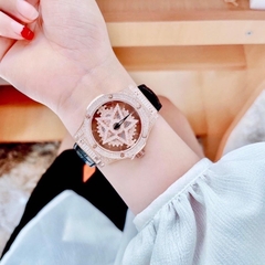 Davena Ngôi Sao Xoay |Nữ Giới |Full Đá Rose Gold |Dây Da Đen |Máy Pin (Quartz) |Size 38mm