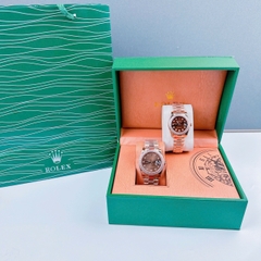 Rolex Đính Đá |Cặp Đôi |Mặt Nâu |Dây Kim Loại Rose Gold |Máy Pin (Máy Quartz) |Size 36x31mm