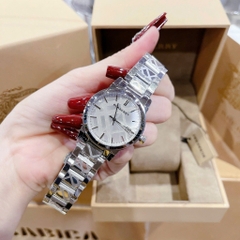 Burberry The City |Nữ Giới |Mặt Tròn |Dây Kim Loại Silver |Máy Pin (Quartz) |Size 34mm