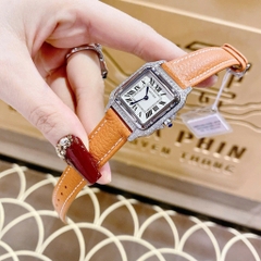 Cartier Santos |Nữ Giới |Mặt Vuông |Đính Đá |Dây Da Cam |Máy Pin (Quartz) |Size 24x33mm