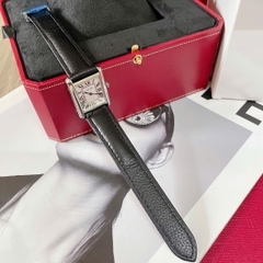 Cartier Tank Solo |Nữ Giới |Mặt Chữ Nhật |Số La Mã |Dây Da Đen |Máy Pin (Quartz) |Size 31x24mm