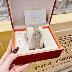 Chopard Geneve |Nữ Giới |Mặt Oval |Full Đá |Dây Vàng Gold |Máy Pin (Quartz) |Size 20x35mm