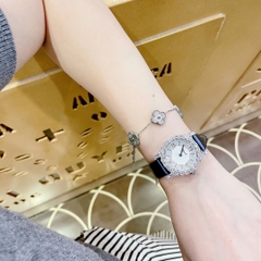 Chopard L'Heure Du Diamant |Nữ Giới |Mặt Tròn |Đính Đá |Dây Da Xanh |Máy Pin (Quartz) |Size 32mm