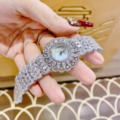 Chopard Bông Hoa |Nữ Giới |Mặt Xà Cừ |Dây Kim Loại Đính Đá |Máy Pin (Quartz) |Size 32mm