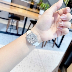 Chopard Mặt Oval |Nữ Giới |Full Đá Swarovski Silver |Dây Da Trắng |Máy Pin (Quartz) |Size 32mm