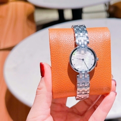 Christian Dior Khảm Trai |Nữ Giới |Mặt Trắng |Dây Kim Loại Silver |Máy Pin (Quartz) |Size 28mm
