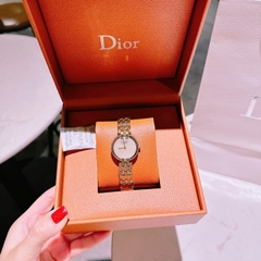 Christian Dior Mặt Tròn Trắng |Nữ Giới |Dây Kim Loại Vàng Gold |Máy Pin (Quartz) |Size 28mm