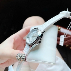 Coach Boyfriend |Nữ Giới |Mặt Tròn Silver |Dây Silicone Trắng |Máy Pin (Quartz) |Size 34mm