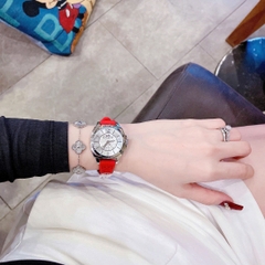 Coach Boyfriend |Nữ Giới |Mặt Trắng Silver |Dây Cao Su Đỏ |Máy Pin (Quartz) |Size 34mm