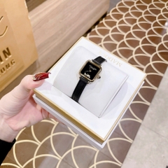 Coach Cass Xe Ngựa |Nữ Giới |Mặt Vuông |Dây Da Đen |Máy Pin (Quartz) |Size 22mm