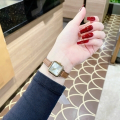 Coach Cass Xe Ngựa |Nữ Giới |Mặt Vuông |Dây Da Nâu |Máy Pin (Quartz) |Size 22mm