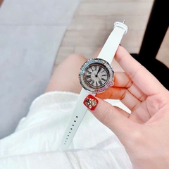 Davena Silver |Nữ Giới |Đính Đá Nhiều Màu |Dây Da Trắng |Máy Pin (Quartz) |Size 30mm