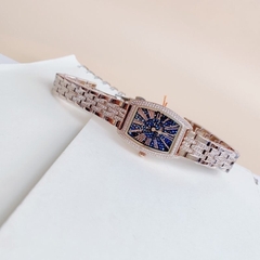 Davena Mặt Chữ Nhật |Nữ Giới |Full Đá Nhũ Xanh |Dây Kim Loại Rose Gold |Máy Pin (Quartz) |Size 25x36mm