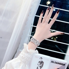 Davena Mặt Chữ Nhật |Nữ Giới |Trắng Silver |Full Đá |Dây Kim Loại |Máy Pin |Size Lớn 31x42mm