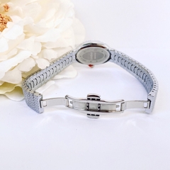 Davena Mặt Oval |Nữ Giới |Đính Đá Xanh |Vòng Tay Trắng Silver |Máy Pin (Quartz) |Size 28mm