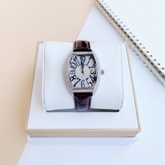 Davena Mặt Oval |Nữ Giới |Full Đá Swarovski |Dây Da Nâu |Máy Pin (Máy Quartz) |Size 32x36mm
