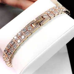 Davena Mặt Tròn |Nữ Giới |Rose Gold |Dây Kim Loại Full Đá |Máy Pin (Quartz) |Size 26mm