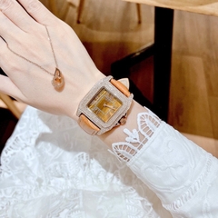 Davena Mặt Vuông Nâu Trà |Nữ Giới |Đính Đá |Dây Da Nâu |Máy Pin (Quartz) |Size Lớn 37mm