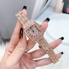 Davena Mặt Vuông |Nữ Giới |Full Đá Rose Gold |Dây Kim Loại |Máy Pin |Size 35mm