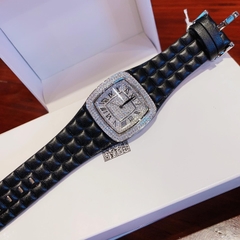 Davena Mặt Vuông |Nữ Giới |Trắng Silver |Đính Full Đá |Dây Da Đen |Máy Pin |Size 36mm