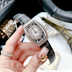 Davena Tựa Frank Muller |Nữ Giới |Đính Đá Rose Gold |Dây Da Vân Đen |Máy Pin |Size 30x34mm
