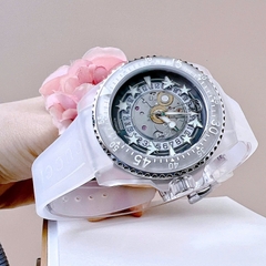 Gucci Dive-Rubber |Unisex |Lộ Máy |Dây Silicone Màu Trắng |Máy Cơ (Automatic) |Size 40mm