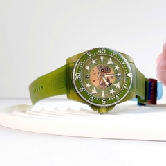 Gucci Dive-Rubber |Unisex |Lộ Máy |Dây Cao Su Xanh Lá |Máy Cơ (Automatic) |Size 40mm