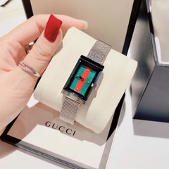 Gucci G-Frame |Nữ |Mặt Chữ Nhật Nhiều Màu |Dây Lưới Silver |Máy Pin (Quartz) |Size 21x34mm