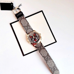 Gucci G-Timeless Dog Bull |Nữ |Mặt Họa Tiết Chú Chó |Dây Da Bọc Vải |Máy Pin (Quartz) |Size 38mm