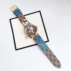 Gucci G-Timeless Donald Duck |Nữ |Dây Da Họa Tiết Vịt Donald |Máy Pin (Quartz) |Size 38mm