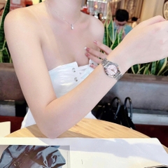 Gucci G-Timeless |Nữ Giới |Mặt Màu Hồng |Dây Kim Loại Silver |Máy Pin (Quartz) |Size 28mm