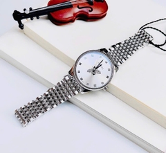 Gucci G-Timeless |Nữ Giới |Mặt Trắng |Dây Kim Loại Silver |Máy Pin (Quartz) |Size 29mm