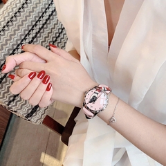 Gucci G-Timeless Textured |Nữ |Dây Da Họa Tiết Rắn Màu Hồng |Máy Pin (Quartz) |Size 38mm