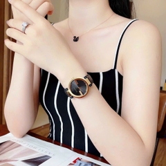 Gucci Interlocking |Nữ Giới |Vàng Gold |Dây Da Đen |Máy Pin (Quartz) |Size 36mm
