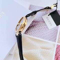 Gucci Interlocking |Nữ Giới |Vàng Gold |Dây Da Đen |Máy Pin (Quartz) |Size 36mm