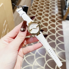 Gucci Interlocking |Nữ Giới |Vàng Gold |Dây Da Màu Trắng |Máy Pin (Quartz) |Size 29mm