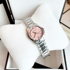 Gucci Timeless Pink |Nữ Giới |Mặt Tròn |Dây Kim Loại Silver |Máy Pin (Quartz) |Size 28mm