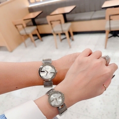 Gucci Interlocking |Cặp Đôi |Mặt Tròn Trắng |Dây Kim Loại Silver |Size 36x29mm
