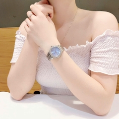 Guess Blush Mâm Xôi |Nữ Giới |Mặt Xanh Da Trời |Dây Kim Loại Silver |Máy Pin (Quartz) |Size 34mm