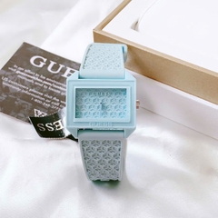 Guess Classic |Nữ Giới |Mặt Vuông |Dây Silicone Xanh Pastel |Máy Pin (Quartz) |Size 33mm