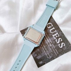 Guess Classic |Nữ Giới |Mặt Vuông |Dây Silicone Xanh Pastel |Máy Pin (Quartz) |Size 33mm