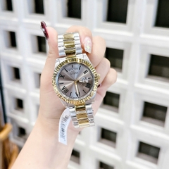 Guess Connoisseur |Nam Giới |Mặt Xám |Dây Kim Loại Demi Vàng |Máy Pin (Quartz) |Size 42mm