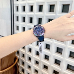 Guess Cosmic |Nữ Giới |Mặt Màu Tím |Dây Sillicone Xanh Dương |Máy Pin (Quartz) |Size 36mm