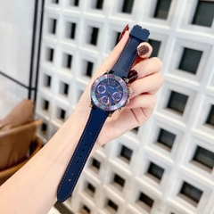 Guess Cosmic |Nữ Giới |Mặt Màu Tím |Dây Sillicone Xanh Dương |Máy Pin (Quartz) |Size 36mm