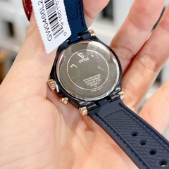 Guess Cosmic |Nữ Giới |Mặt Màu Tím |Dây Sillicone Xanh Dương |Máy Pin (Quartz) |Size 36mm