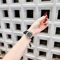 Guess Cosmic |Nữ Giới |Mặt Vàng Gold |Dây Cao Su Màu Đen |Máy Pin (Quartz) |Size 36mm